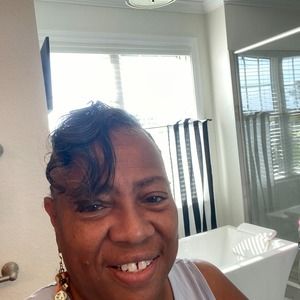 Meet your Posher, Joyce